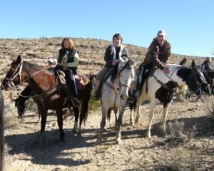 2007-Yury,Galina,Elena-LVhorseriding 2007-Yury,Galina,Elena-LVhorseriding